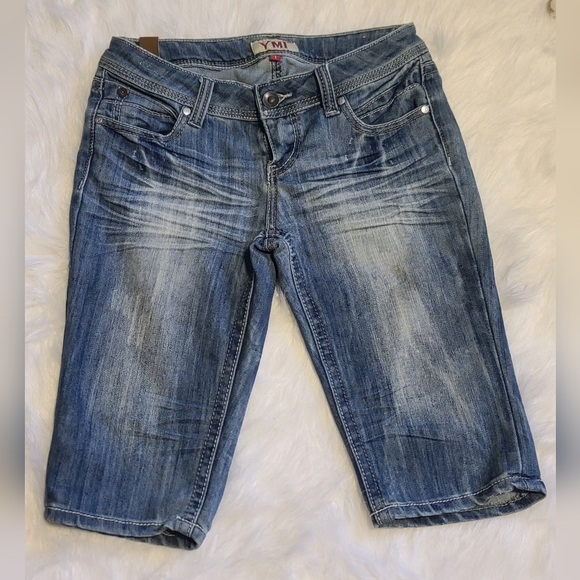 YMI Juniors Blue Jean Shorts Size 1 Great Used Condition - Picture 1 of 5